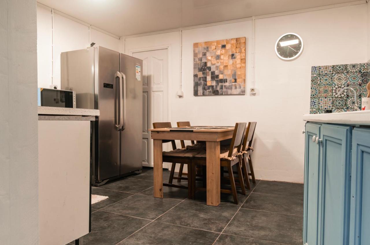 Sur La Route Du Voile Meuble Hibiscus Apartman Salazie Kültér fotó